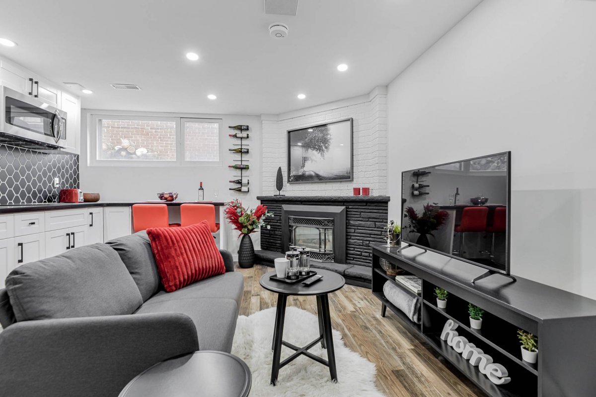 Urban Red Contrast Suite